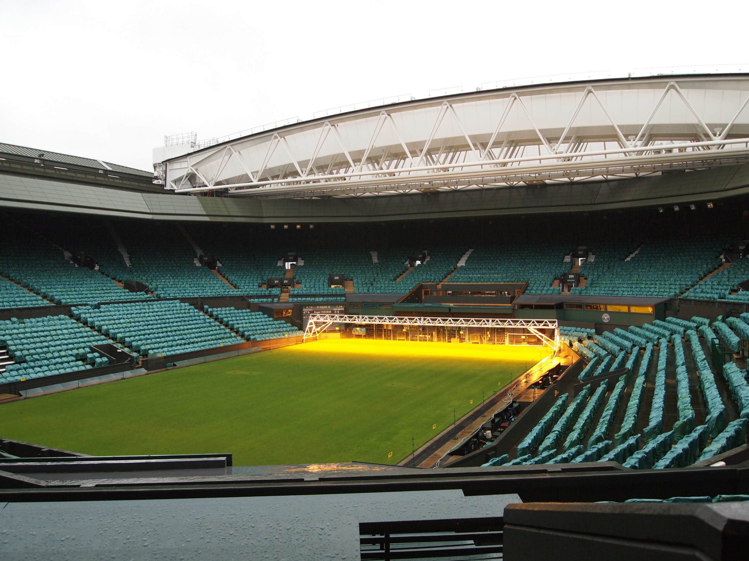 Perché a Wimbledon bisogna vestirsi di bianco? La tradizione diventata una delle regole più rigide del tennis